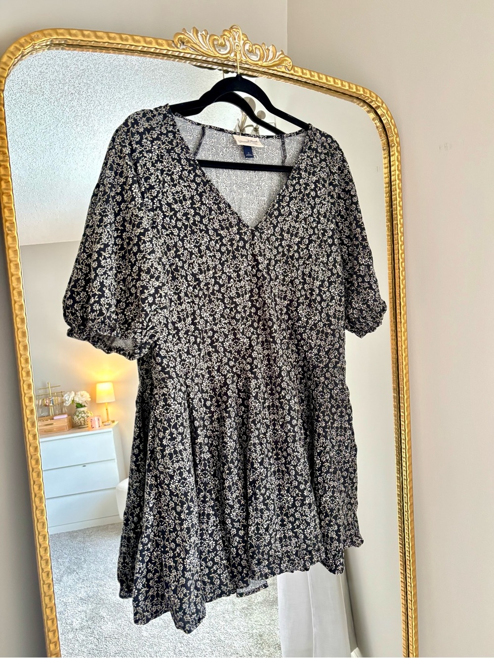 Universal Thread Black Floral V Neck Mini Dress